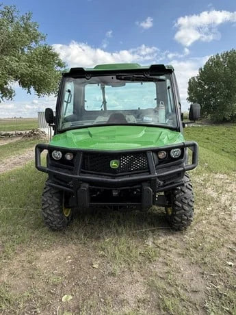 2022 John Deere Gator XUV 835R 4WD Utility Cart for Sale image 11