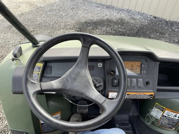 2019 John Deere Gator XUV 825M 4WD Utility Cart for Sale image 5