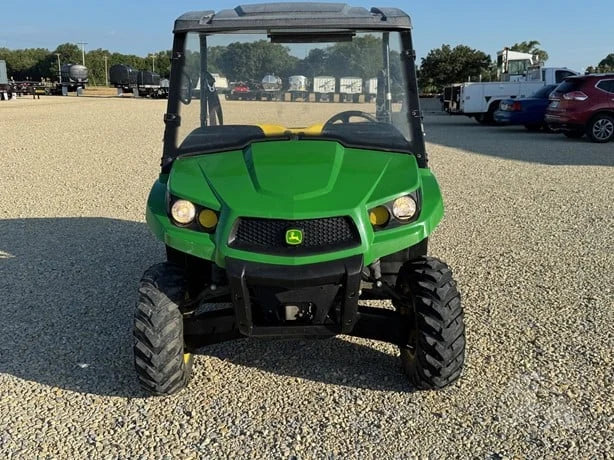 2014 John Deere Gator XUV 550 4x4 Gas Utility Cart For Sale image 0