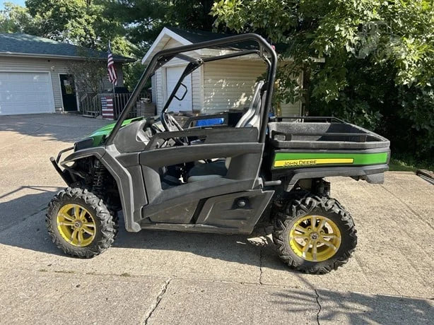 2012 John Deere Gator RSX 850i 4WD Utility Cart for Sale image 3