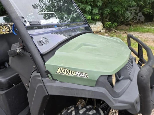 2018 John Deere Gator XUV 835M 4WD Utility Cart for Sale image 2