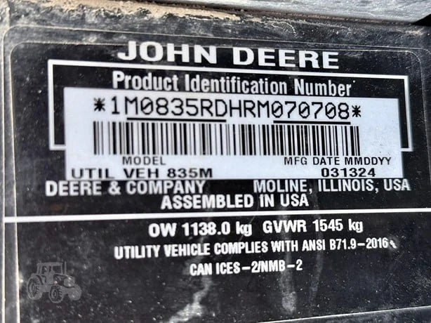 2024 John Deere Gator XUV 835R Signature Edition 4WD Utility Cart for Sale image 9