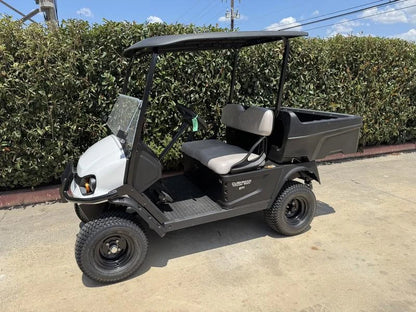 2025 Cushman® Hauler® 800X Gas Golf Cart for Sale image 3