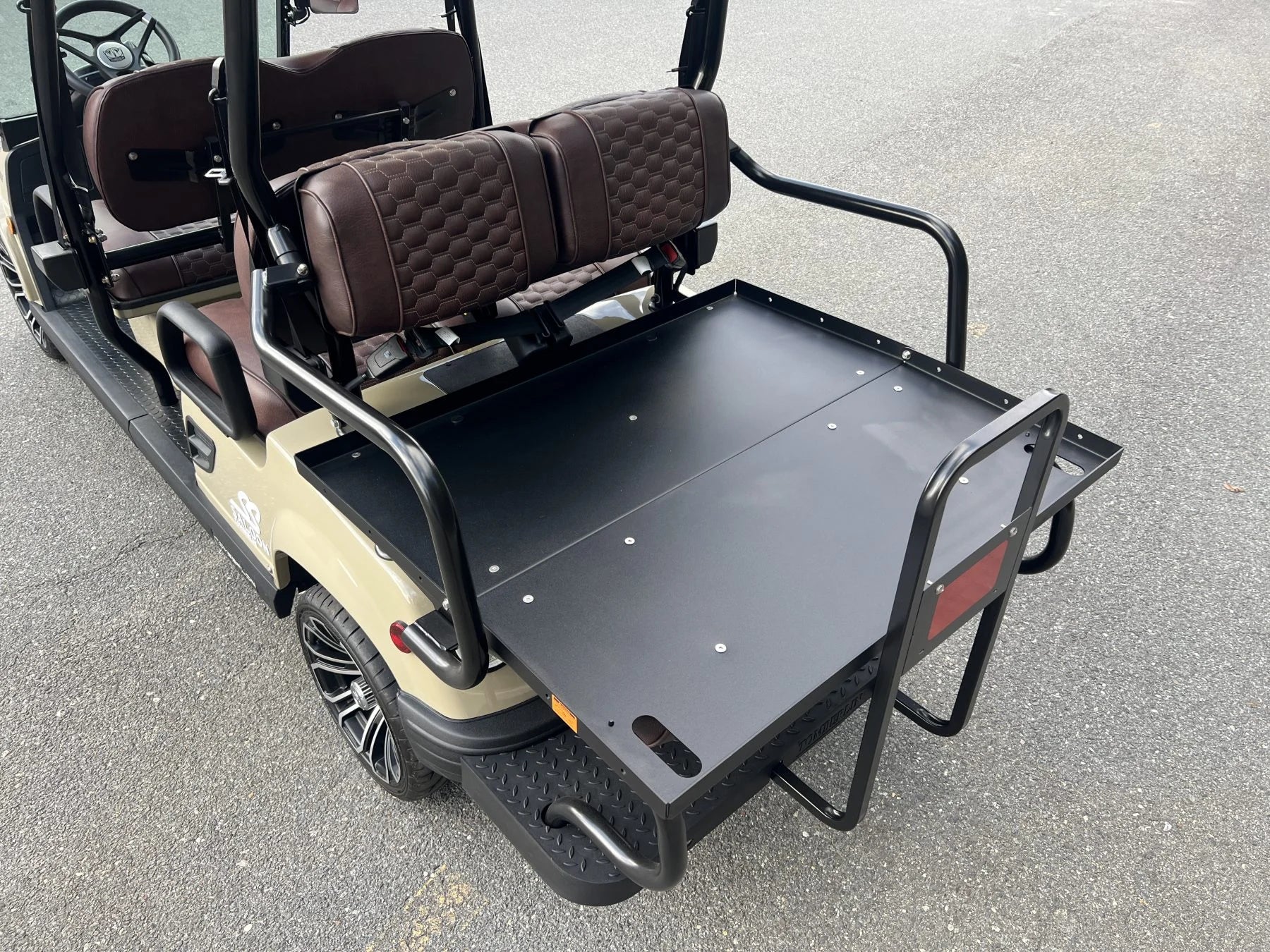2023 Tomberlin E4 SS Saloon Golf Cart for Sale image 8
