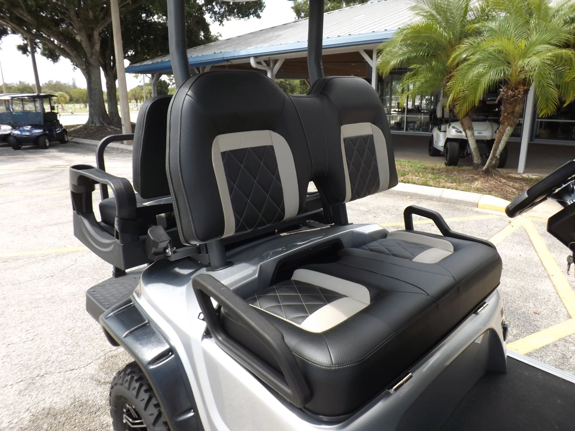 2024 Star EV SIRIUS 2+2 Lifted Lithium Golf Cart for Sale image 11