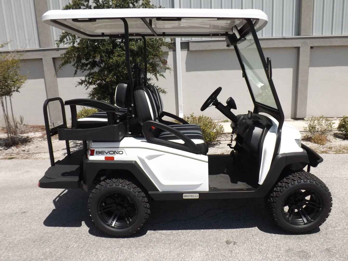 White 2022 Bintelli BEYOND 4P Lifted Golf Cart for Sale image 2