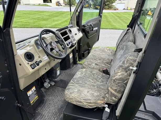 2023 John Deere Gator XUV 835R 4WD Utility Cart for Sale image 11