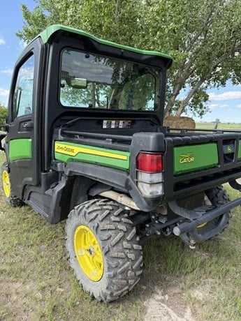 2022 John Deere Gator XUV 835R 4WD Utility Cart for Sale image 1