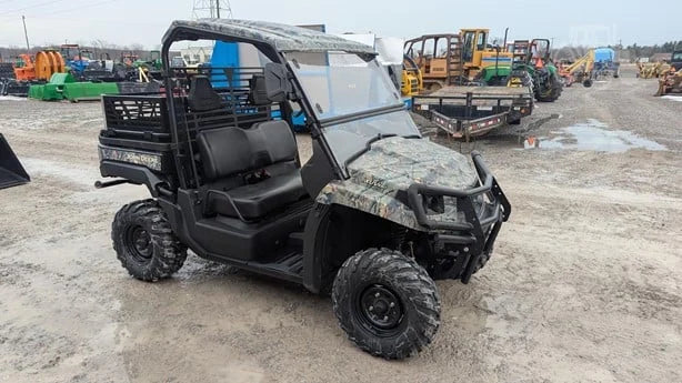 2012 John Deere Gator XUV 550 4WD Utility Cart for Sale image 3