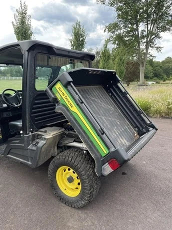 2023 John Deere Gator XUV 835M HVAC For Sale image 4