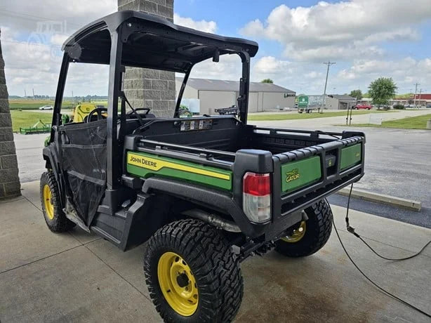 2023 John Deere Gator XUV 835M For Sale image 2