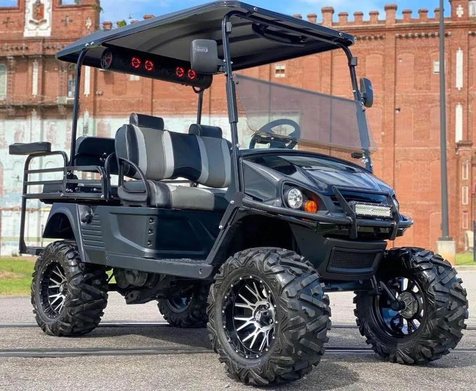 2017 Cushman Hauler 1200 Golf Cart for Sale image 1