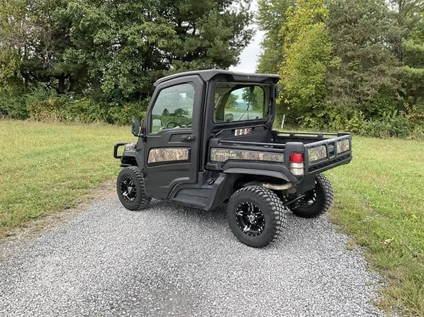 2021 John Deere Gator XUV 835R 4WD Utility Cart for Sale image 2