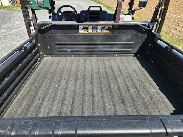 2018 John Deere Gator XUV 835M 4WD Utility Cart for Sale image 8