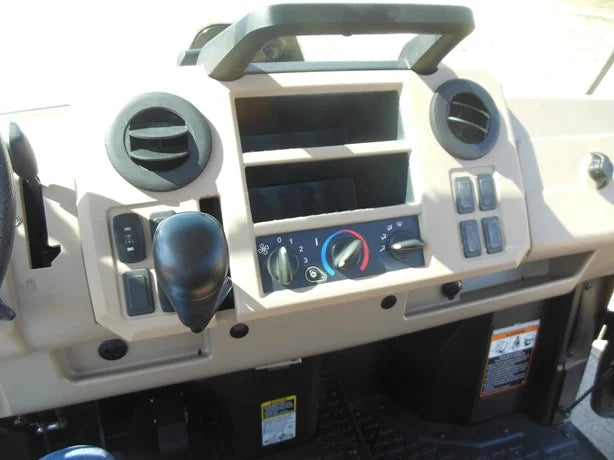 2019 John Deere Gator XUV 835R 4WD Utility Cart for Sale image 7
