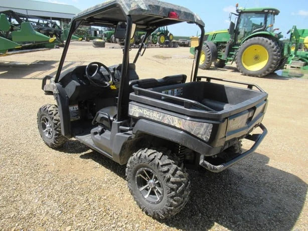 2012 John Deere Gator XUV 550 4x4 Gas Utility Cart For Sale image 2