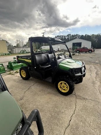 2023 John Deere Gator XUV 835M 4WD Diesel Utility Cart for Sale image 4