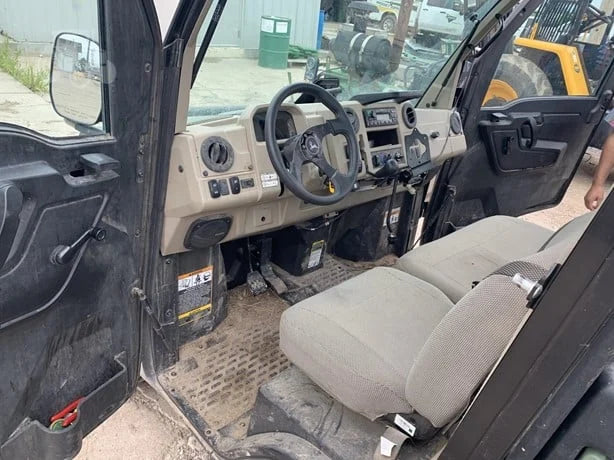 2023 John Deere Gator XUV 835R For Sale image 4