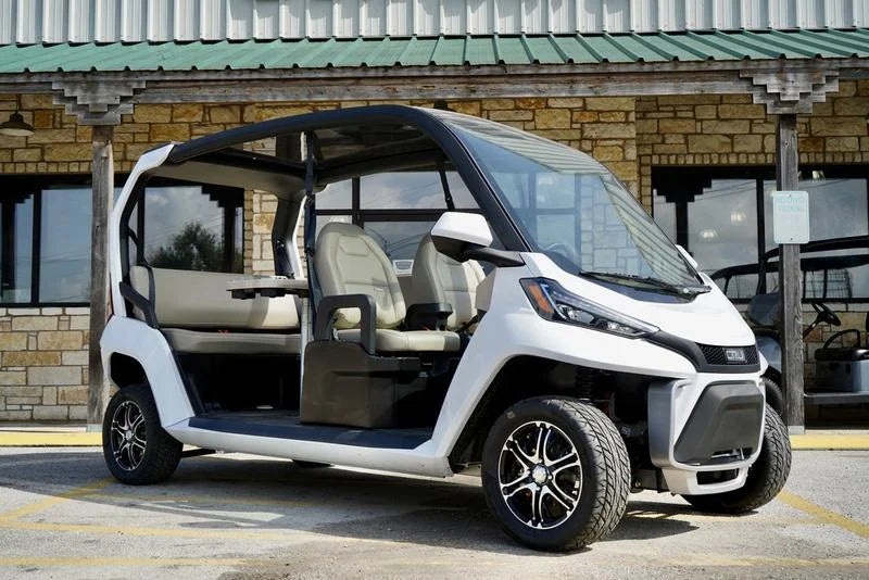 2024 CLUB CAR CRU 6-Passenger Electric LSV for Sale image 11