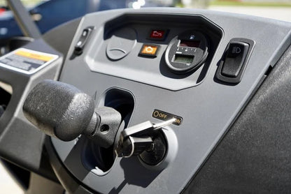 2024 CLUB CAR Carryall 700 Gas EFI for Sale image 2