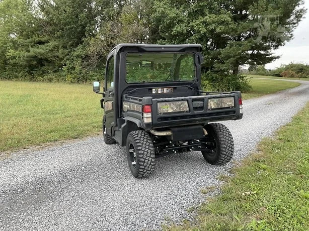 2021 John Deere Gator XUV 835R 4WD Utility Cart for Sale image 3