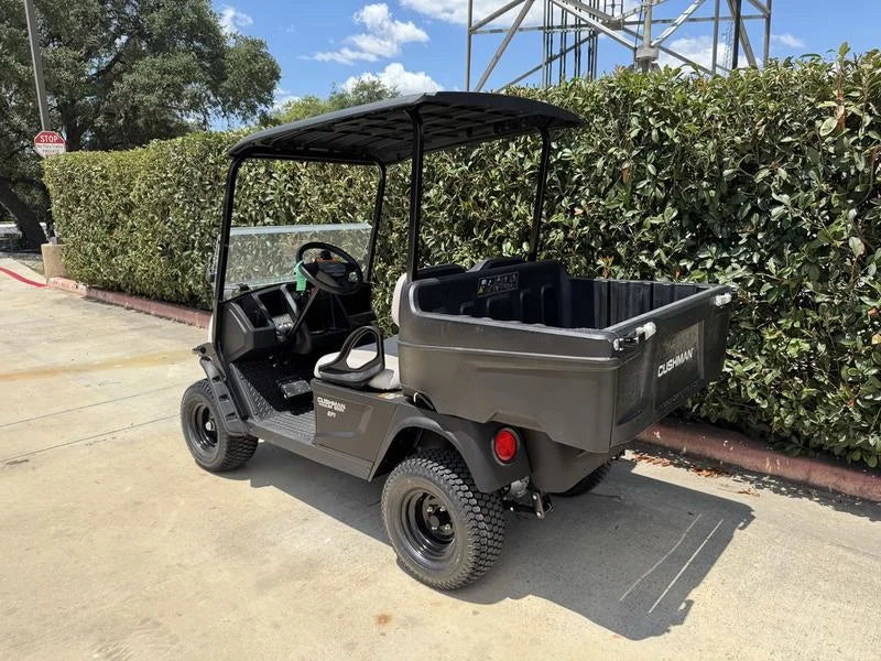 2025 Cushman® Hauler® 800X Gas Golf Cart for Sale image 2