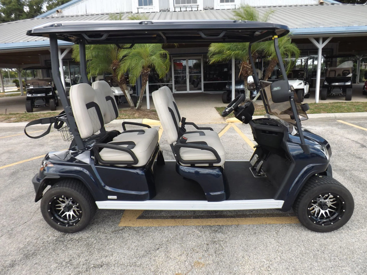 Black 2024 Star EV SIRIUS 4 Forward Lithium Golf Cart for Sale image 2