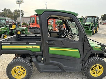 2018 John Deere Gator XUV 835R 4WD UTV for Sale image 3