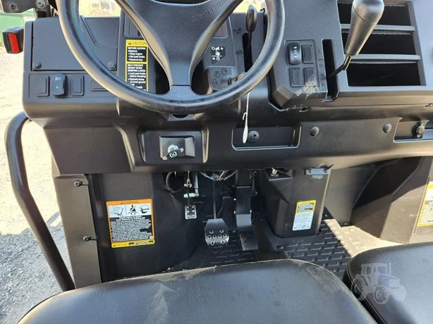 2018 John Deere Gator XUV 835M 4WD Utility Cart with 54 HP for Sale image 11