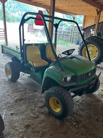 2004 John Deere Gator HPX 4x4 Gas Utility Cart for Sale image 2