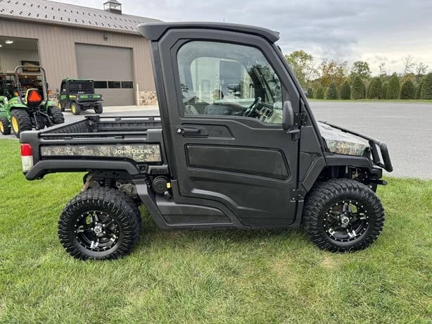 2023 John Deere Gator XUV 835R 4WD Utility Cart for Sale image 0