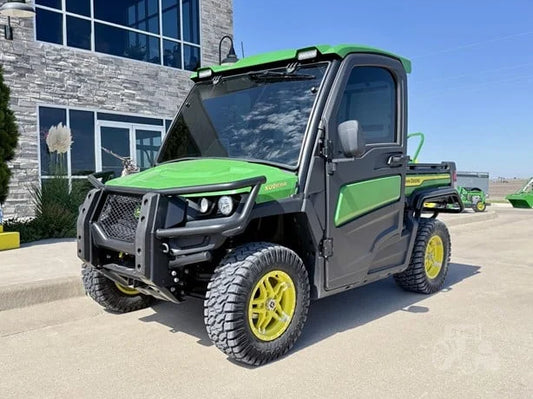 2024 John Deere Gator XUV 835R Signature Edition 4WD Utility Cart for Sale image 0