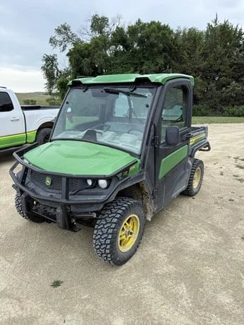 2024 John Deere Gator XUV 835R 4WD Utility Cart for Sale image 0