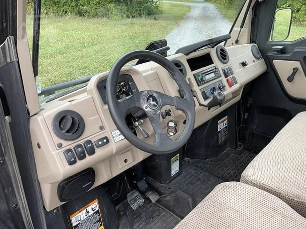 2021 John Deere Gator XUV 835R 4WD Utility Cart for Sale image 12