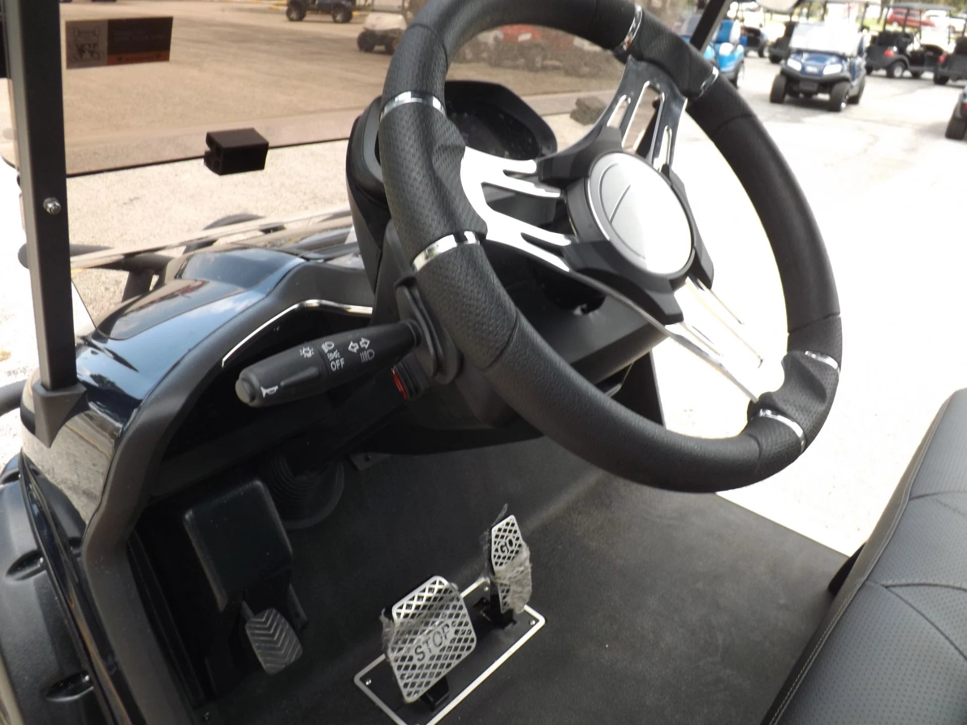 2024 Star EV SIRIUS 4+2 Lifted Lithium Golf Cart for Sale image 5