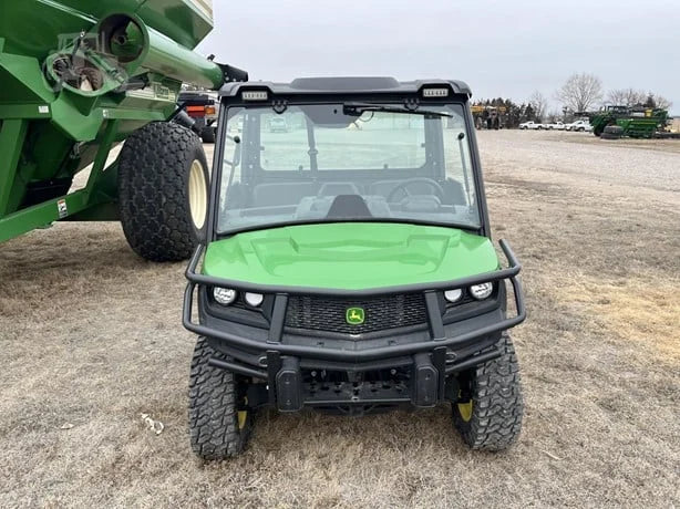 2023 John Deere Gator XUV 835M 4WD Utility Cart for Sale image 3