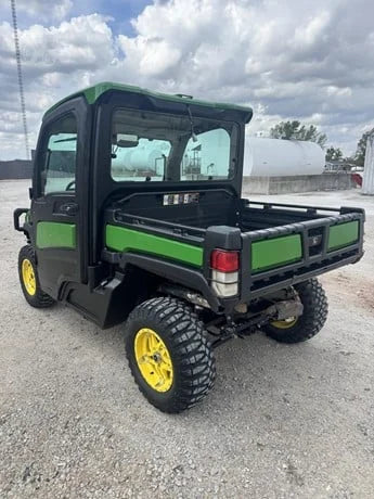 2018 John Deere Gator XUV 835R 4WD Utility Cart for Sale image 4