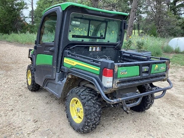 2024 John Deere Gator XUV 835R Signature Edition 4WD Utility Cart for Sale image 6