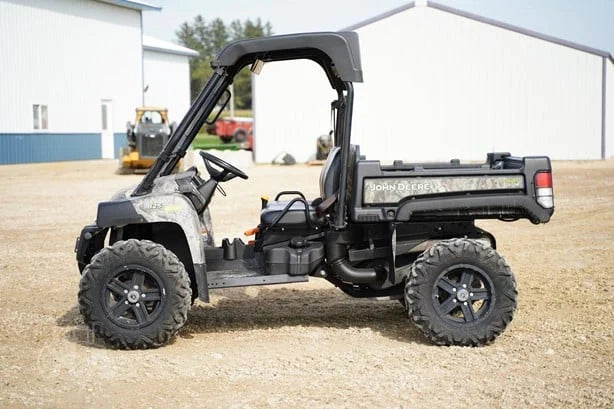 2017 John Deere Gator XUV 825i 4WD Utility Cart for Sale image 7