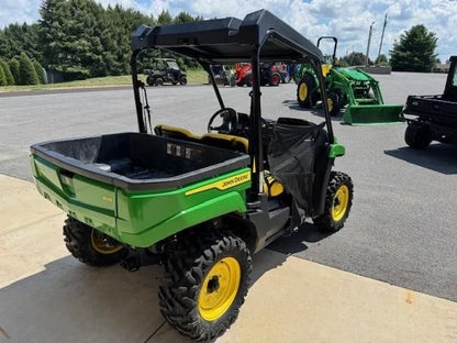 2022 John Deere Gator XUV560E Utility Cart for Sale image 7