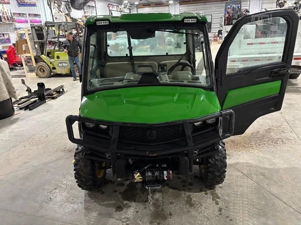 2019 John Deere Gator XUV 835R For Sale image 3