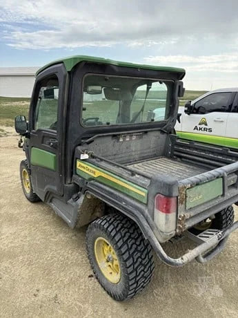 2024 John Deere Gator XUV 835R 4WD Utility Cart for Sale image 1