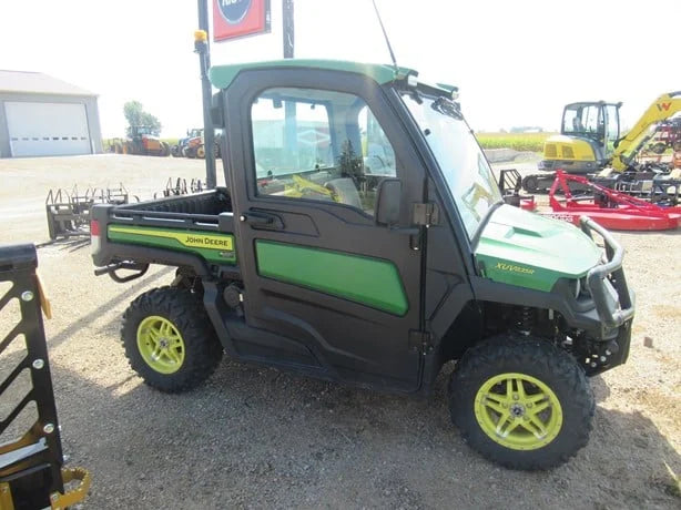 2021 John Deere Gator 4WD XUV 835R Utility Cart for Sale image 1