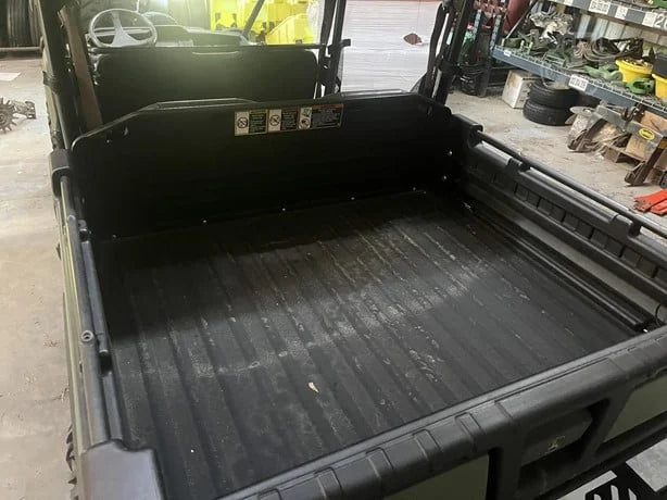 2020 John Deere Gator XUV 825M S4 4WD Utility Cart for Sale image 2
