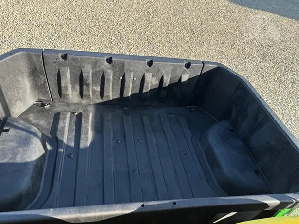 2014 John Deere Gator XUV 550 4x4 Gas Utility Cart For Sale image 6