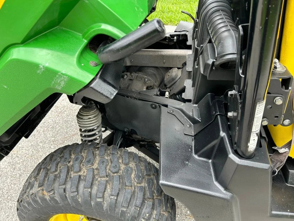 2020 John Deere Gator XUV560E Utility Cart for Sale image 5