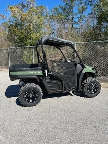 2025 John Deere Gator XUV 590M 4x4 Gas Utility Cart For Sale image 4