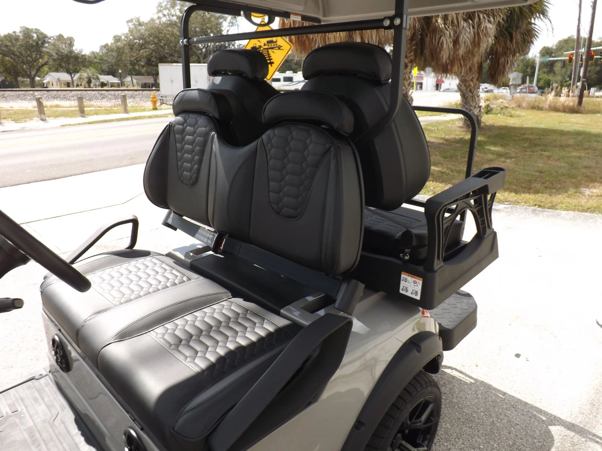 2024 GORILLA G4 LI 4 Pass Lithium Golf Cart for Sale image 16