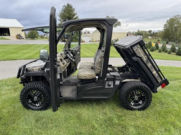 2023 John Deere Gator XUV 835R 4WD Utility Cart for Sale image 6