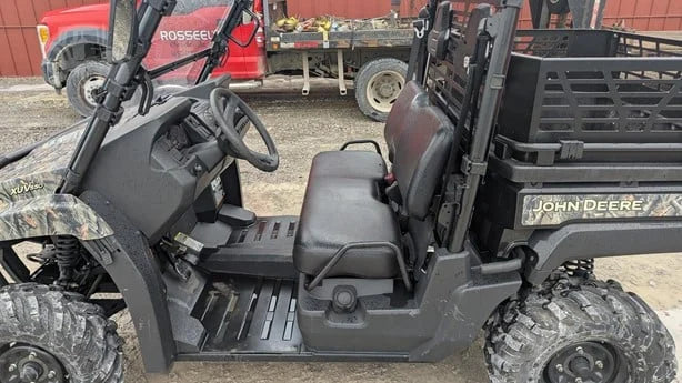 2012 John Deere Gator XUV 550 4WD Utility Cart for Sale image 8